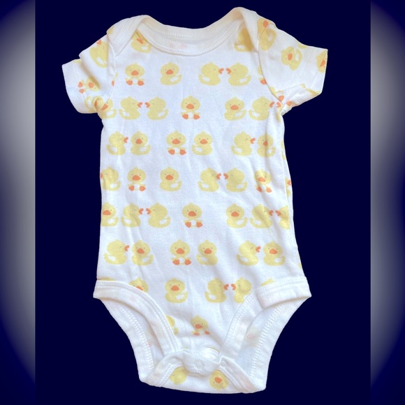 ⭐️4/$20⭐️ Koala Baby Unisex Onesies - Picture 3 of 4